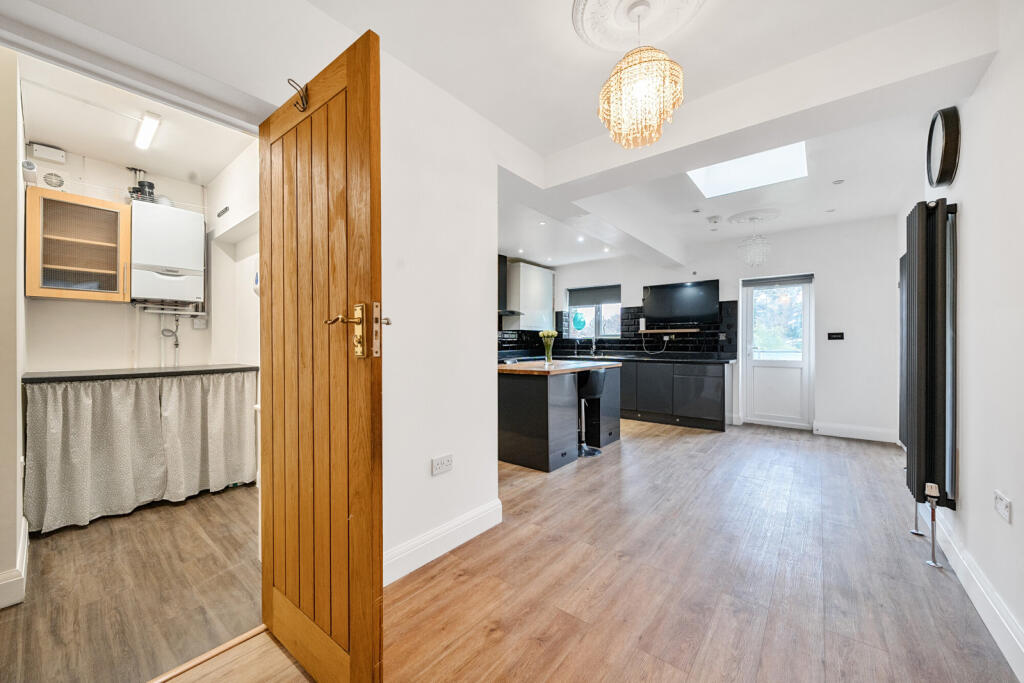 Additional image 4 of Ridgemount Avenue, Croydon