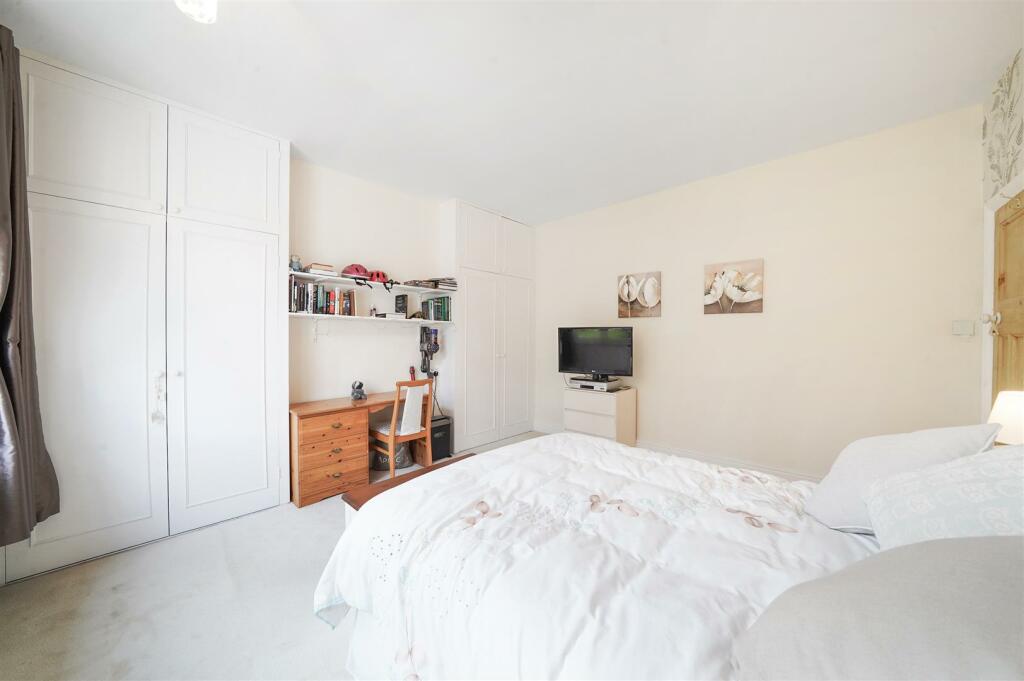 Additional image 33 of Carlyle Road, Croydon