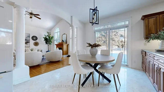 Additional image 11 of 520 Falconridge Cres