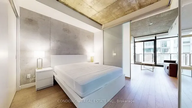 Additional image 11 of 111 Bathurst St Unit 1410