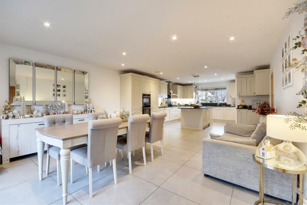 Additional image 3 of Murrayfields, Burnham-On-Crouch