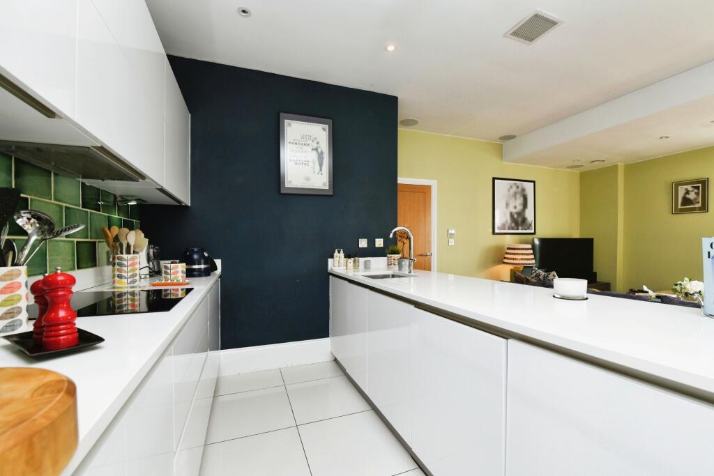 Additional image 16 of New Road, Brentwood, Essex, CM14
