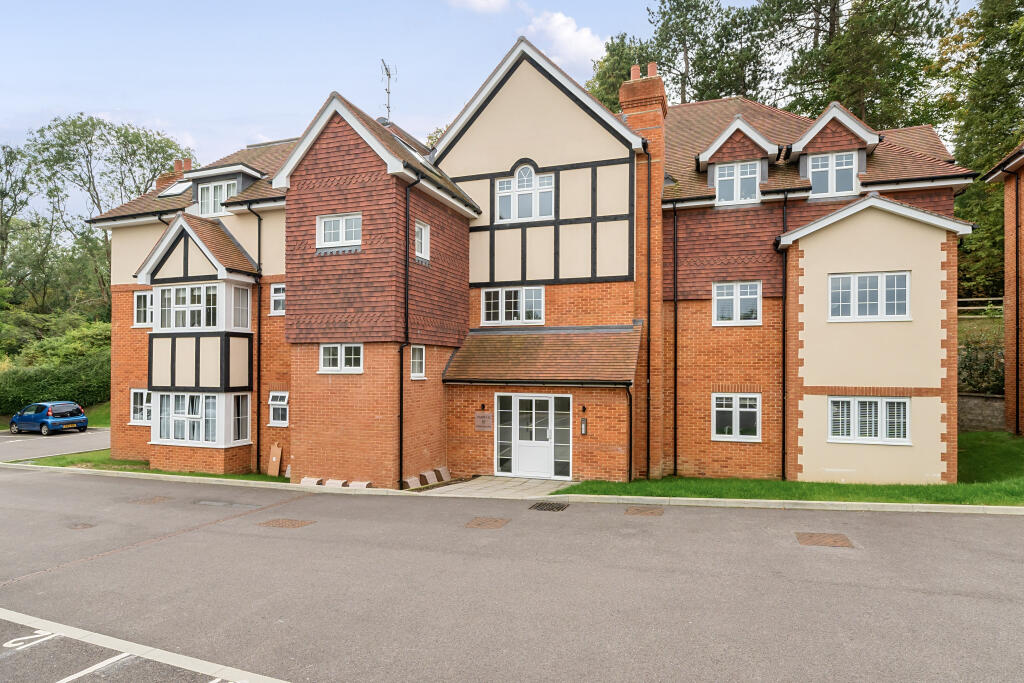 Additional image 11 of Tupwood Lane, Caterham, CR3