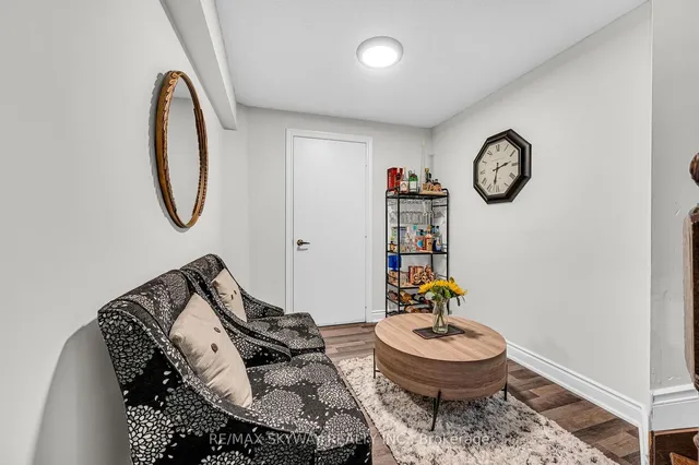 Additional image 30 of 9 Louvre Circ