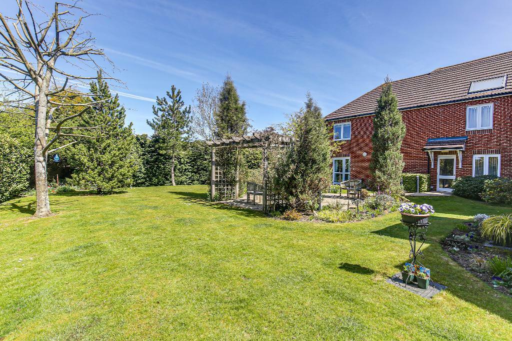 Additional image 3 of 545 Limpsfield Road, Warlingham, Surrey, CR6 9DX