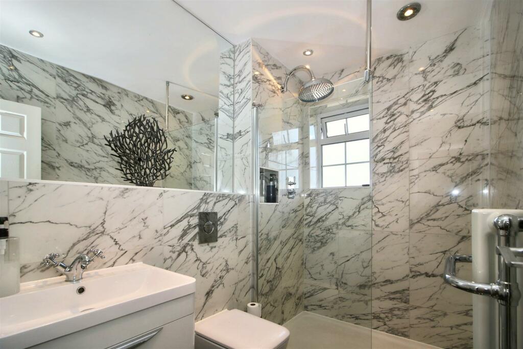 Additional image 13 of Courtlands, Billericay