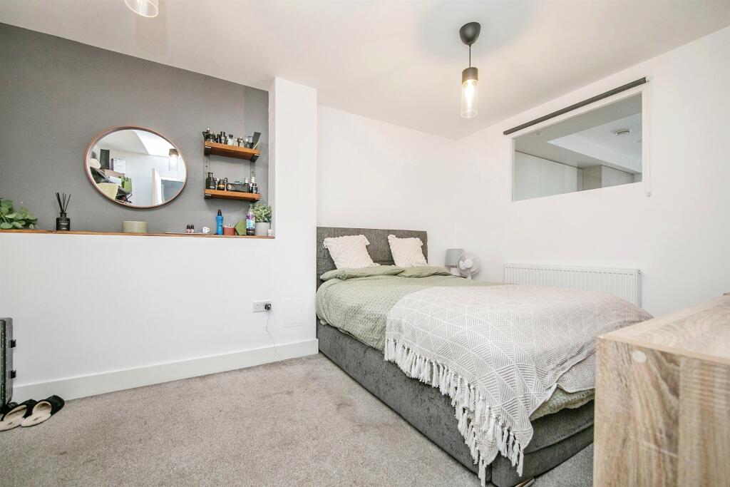 Additional image 11 of Bergholt Road, Colchester