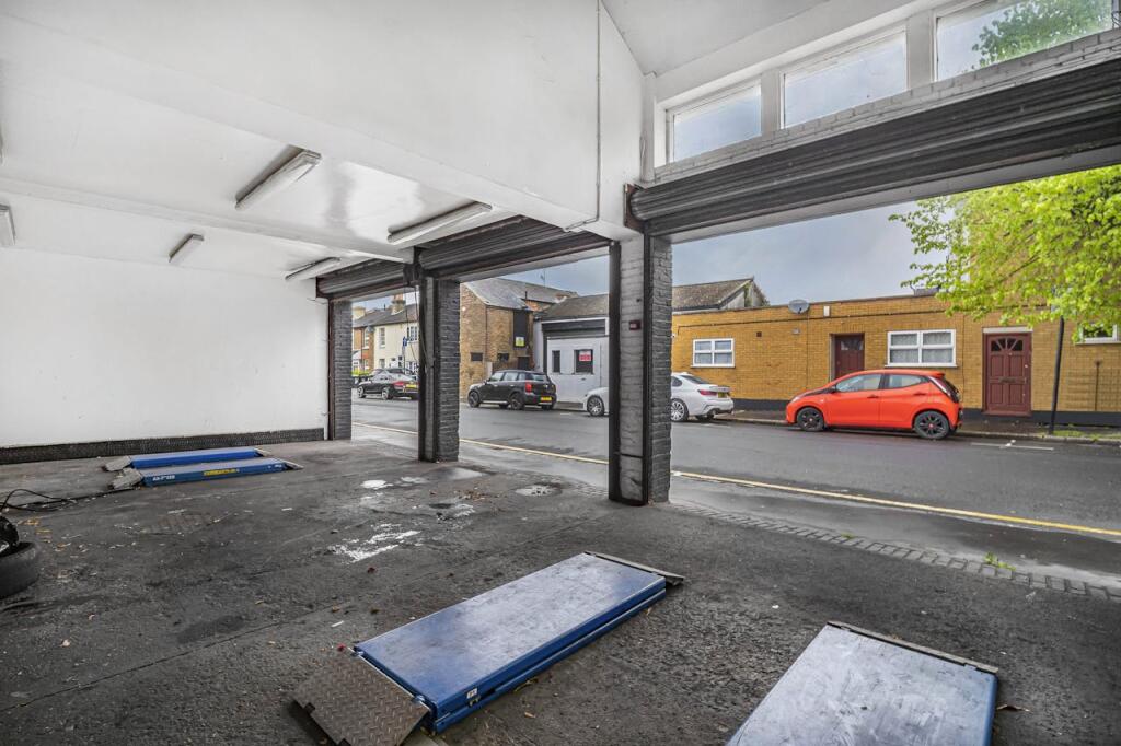 Additional image 10 of 108 Selsdon Road, South Croydon, CR2 6PG
