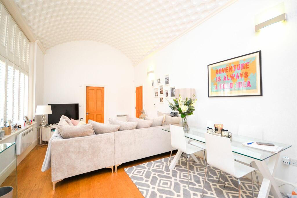 Additional image 9 of Tudor Court, The Galleries, Brentwood