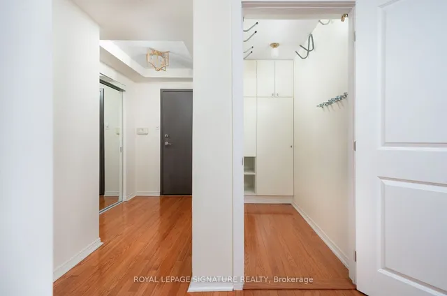 Additional image 29 of 10 Yonge St Unit 413