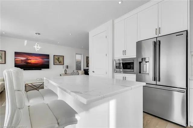 Additional image 17 of 528 Nathalie Cres