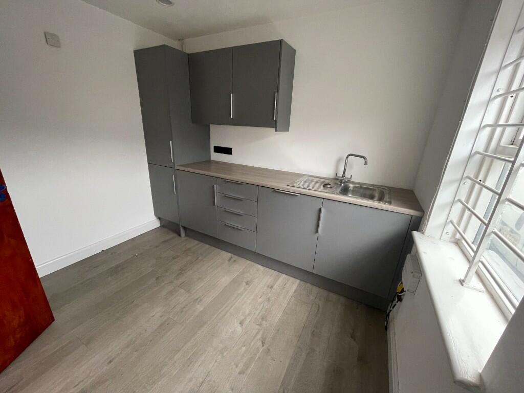 Additional image 4 of Unit 14, Redhills Industrial Estate, South Woodham Ferrers, Chelmsford, CM3 5UL