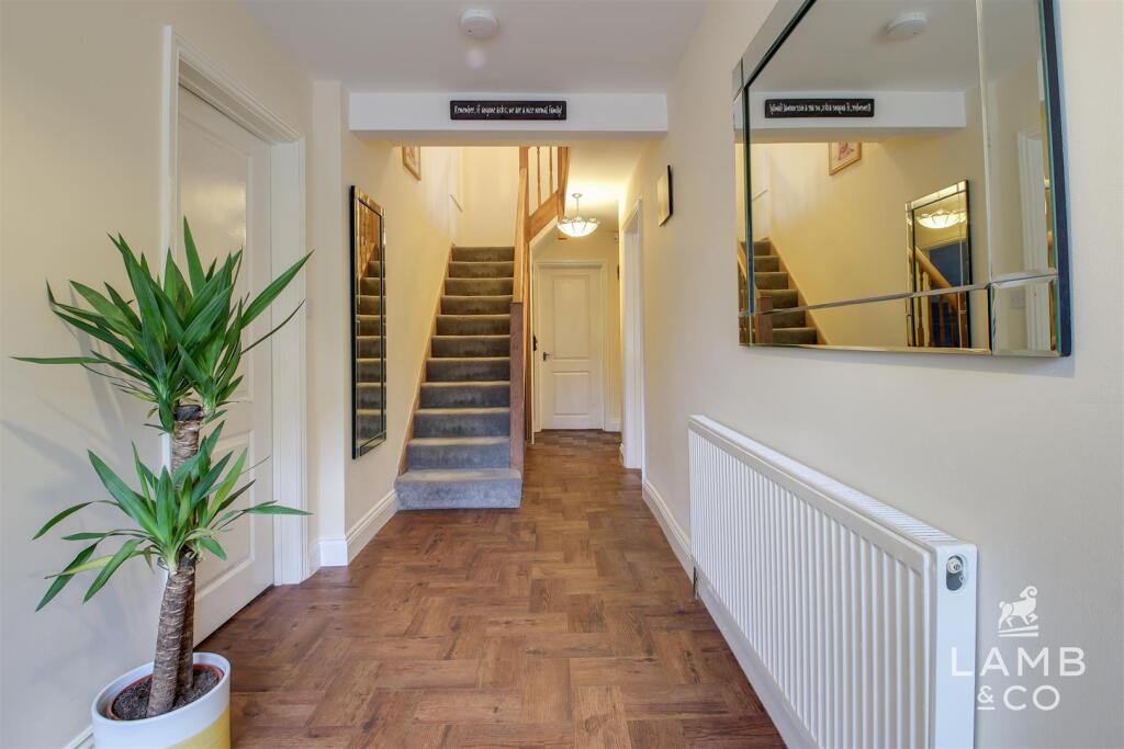 Additional image 4 of Lancaster Gardens West, Clacton-On-Sea