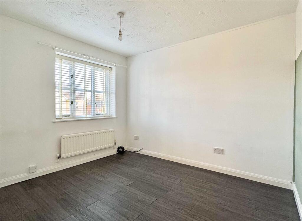 Additional image 16 of Sun Lido Square Gardens, Braintree