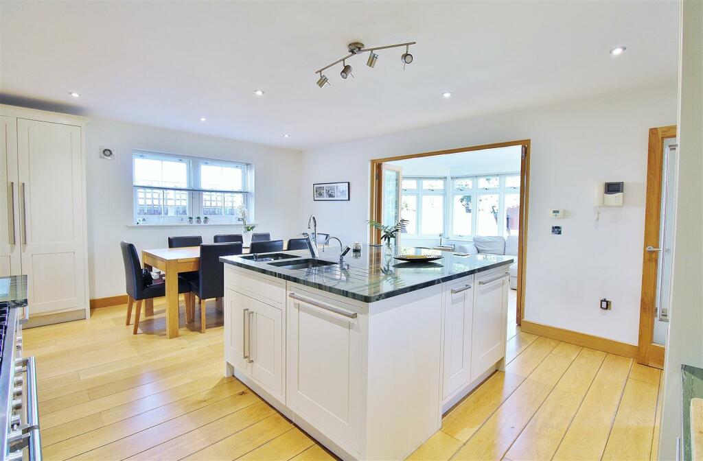 Additional image 15 of Walton Road, Frinton-On-Sea