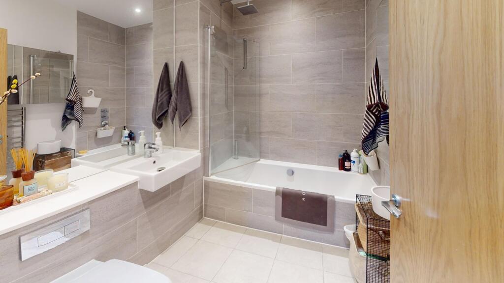 Additional image 5 of Cherry Orchard Road, Croydon, CR0