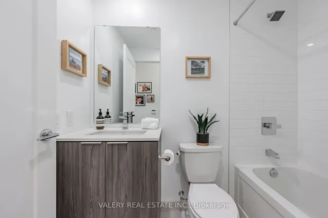 Additional image 16 of 70 Annie Craig Dr Unit 1502