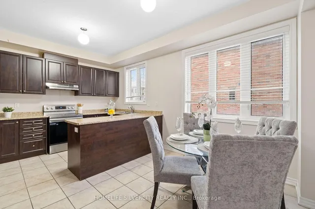 Additional image 17 of 78 New Pines Tr