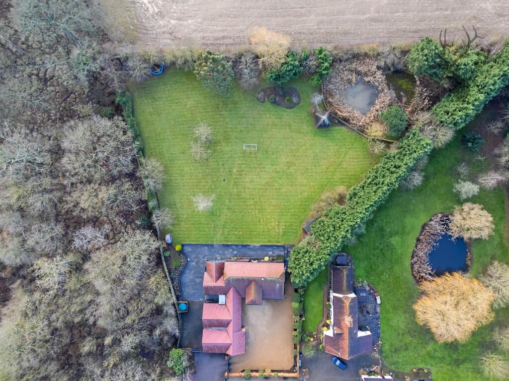 Additional image 41 of Mount Road, Theydon Garnon, Epping