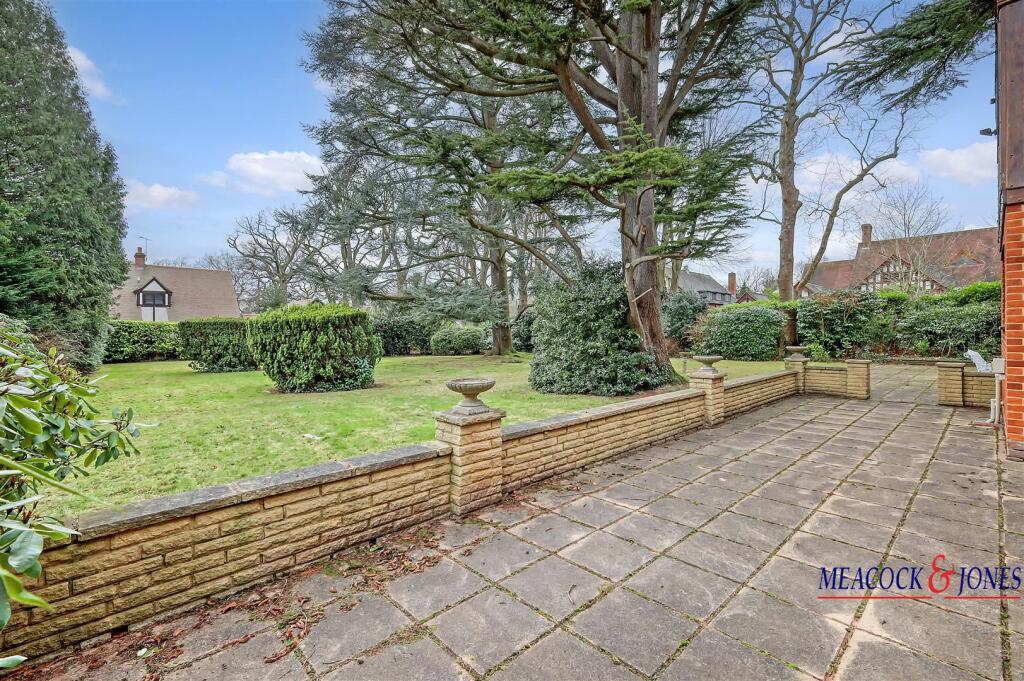 Additional image 38 of Roundwood Avenue, Hutton Mount, Brentwood