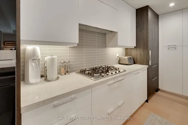 Additional image 7 of 3 Southvale Dr Unit 206