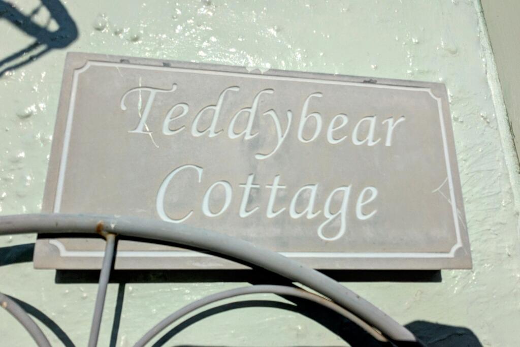Additional image 21 of Teddybear Cottage, Church Square, St Osyth