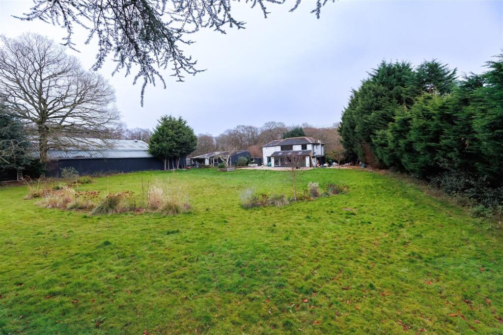 Additional image 11 of High Road, Epping