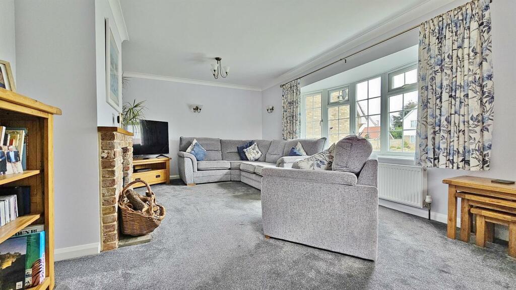 Additional image 5 of Briarfields, Kirby-Le-Soken