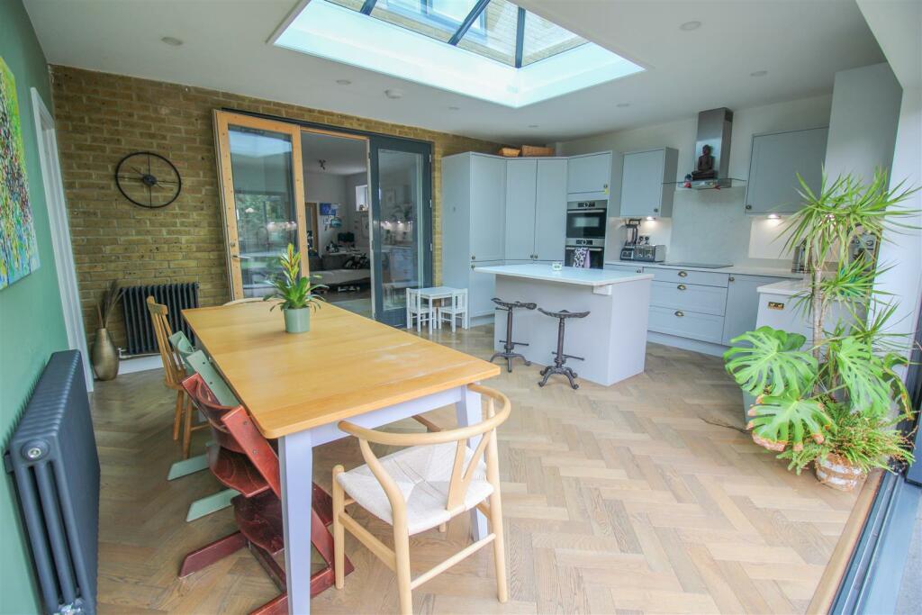 Additional image 9 of Barnsley Wood Rise, Newhall