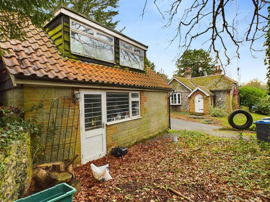 Additional image 20 of Coulsdon Road, Coulsdon