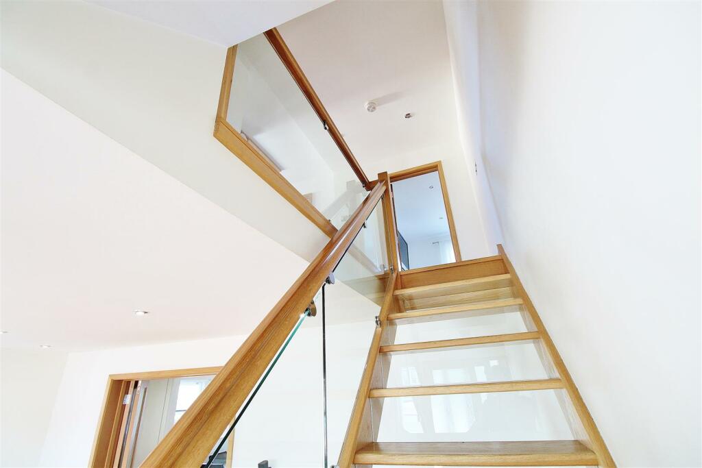 Additional image 20 of Walton Road, Frinton-On-Sea