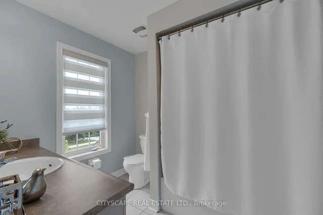 Additional image 25 of 33 Huntspoint Dr