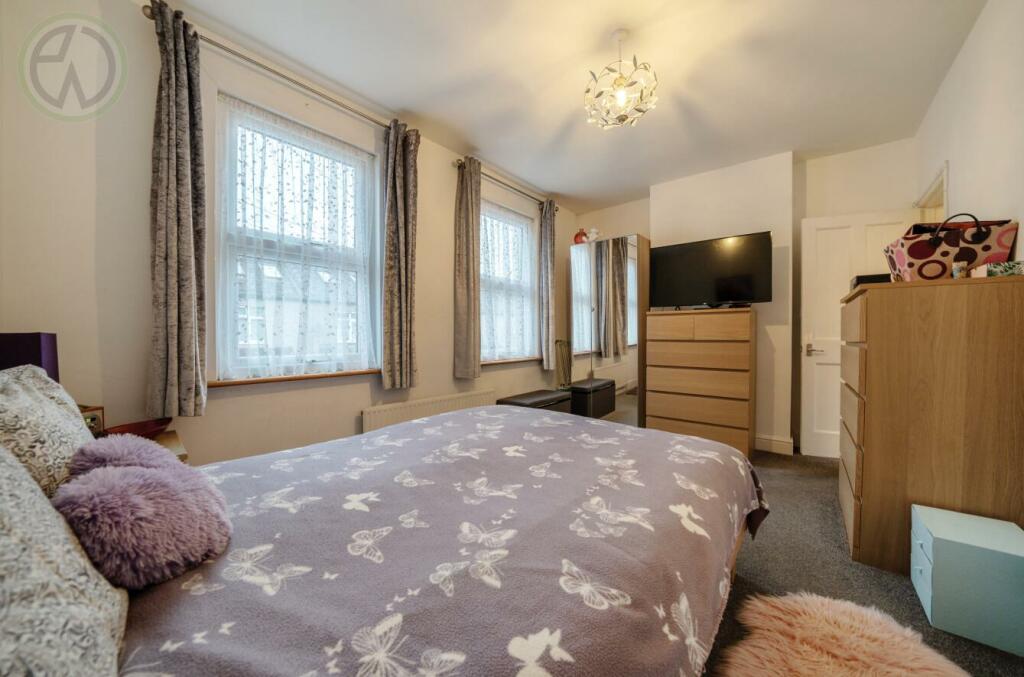 Additional image 9 of Seaton Road, Colliers Wood Borders