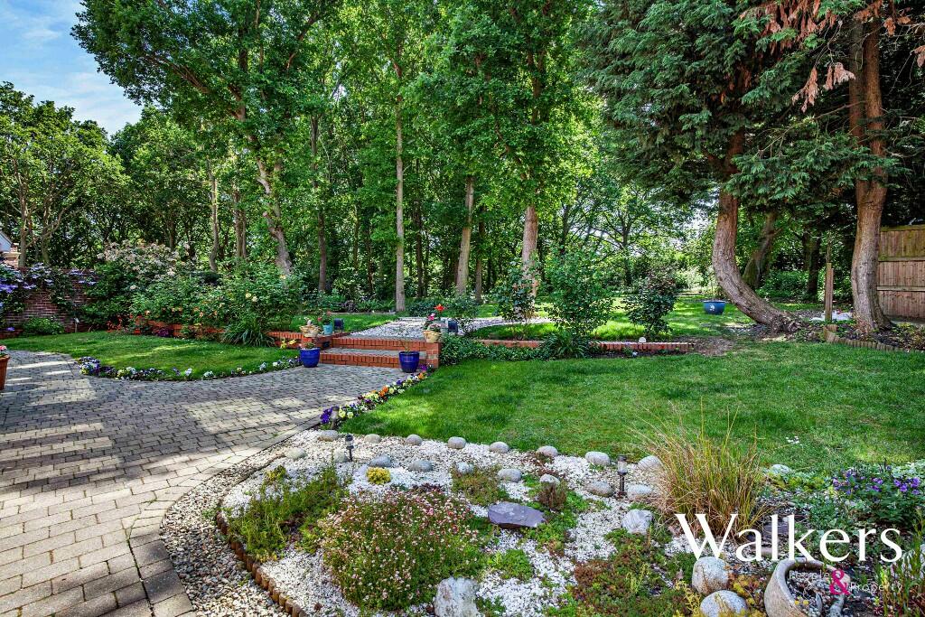 Additional image 24 of Woodland Way, Edney Common