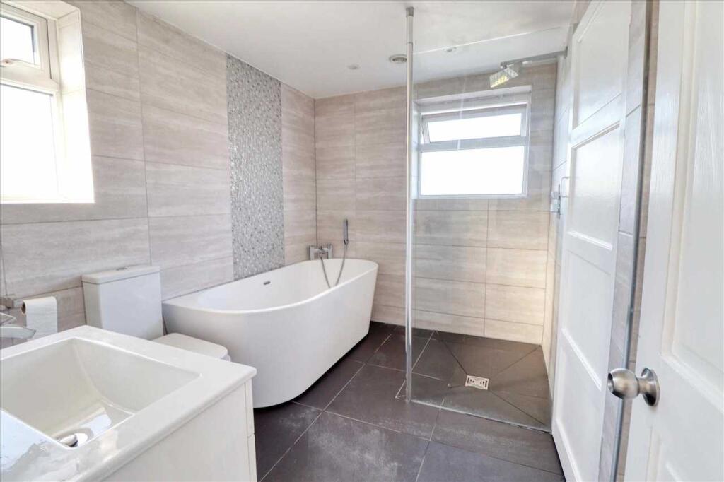 Additional image 4 of Bedford Road, Holland on Sea