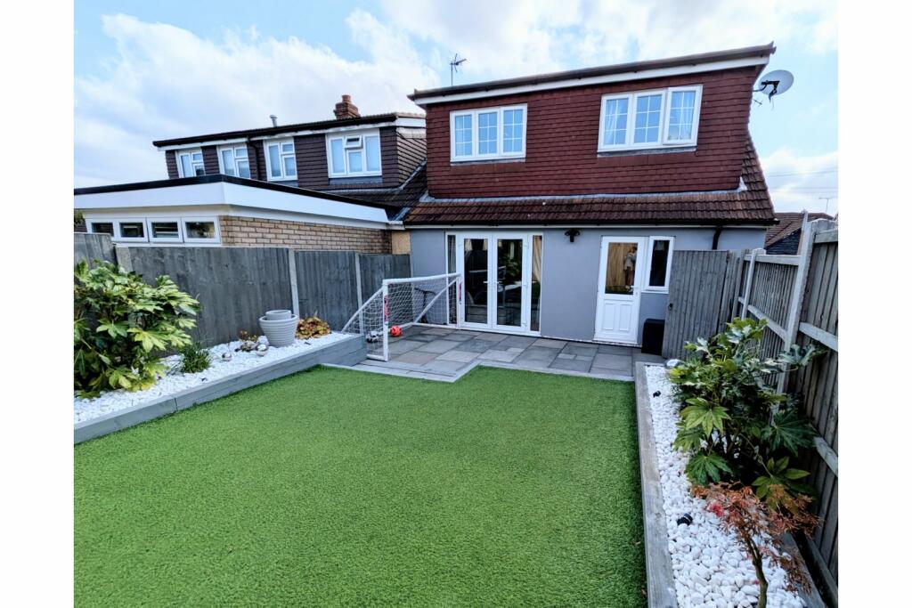 Additional image 18 of Lorraine Close, Billericay, CM11