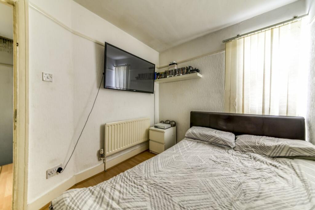 Additional image 6 of Walnut Tree Avenue, Mitcham, CR4