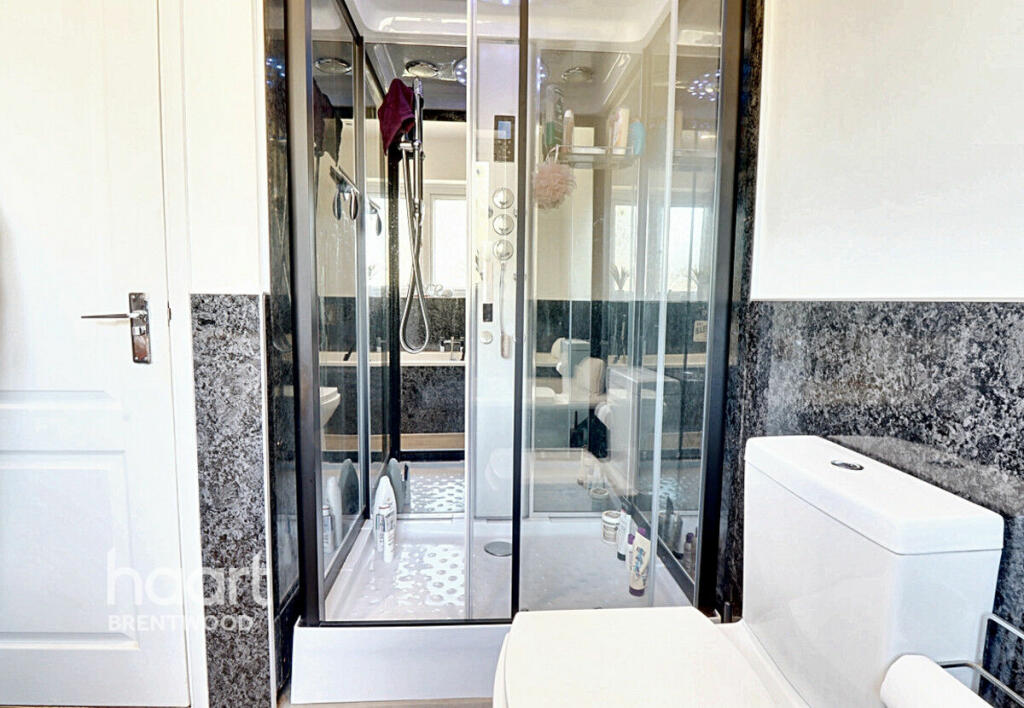 Additional image 8 of Middle Road, Brentwood