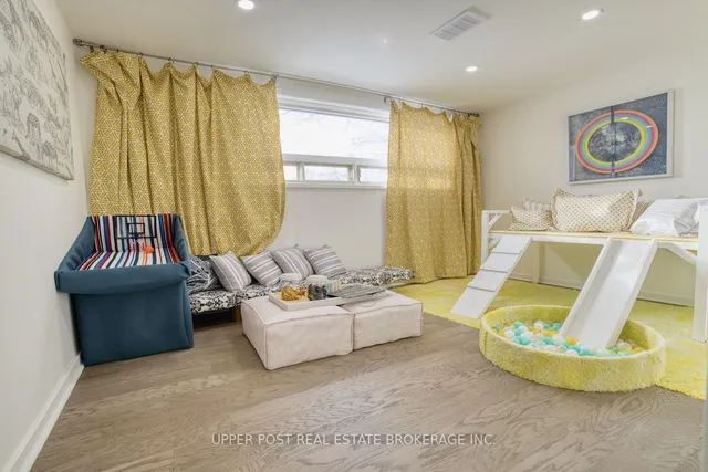 Additional image 10 of 23 Larabee Cres