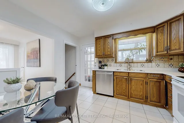 Additional image 8 of 17 Hedges Blvd