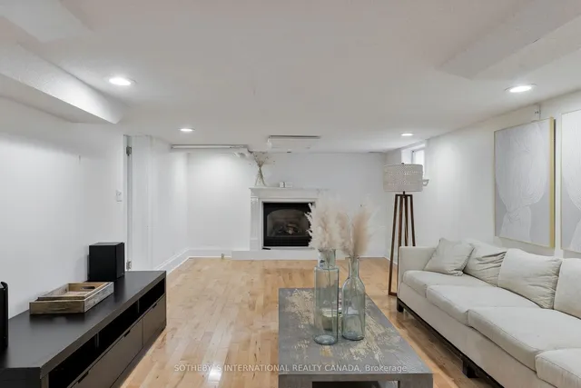 Additional image 30 of 95 The Kingsway