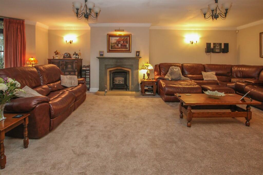 Additional image 36 of Nags Head Lane, Brentwood