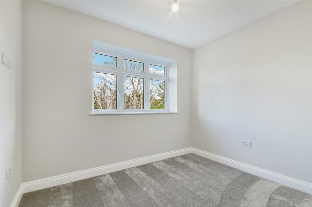 Additional image 16 of Harewood Road, South Croydon