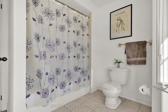 Additional image 24 of 84 Lone Rock Circ