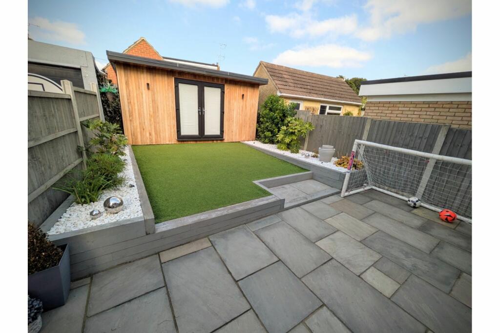 Additional image 17 of Lorraine Close, Billericay, CM11