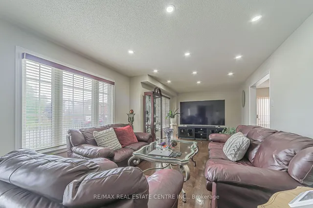 Additional image 10 of 92 Oaklea Blvd