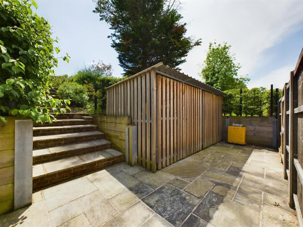 Additional image 16 of Chipstead Valley Road, Coulsdon