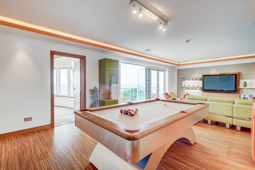 Additional image 43 of Cliff Way, Frinton-on-Sea