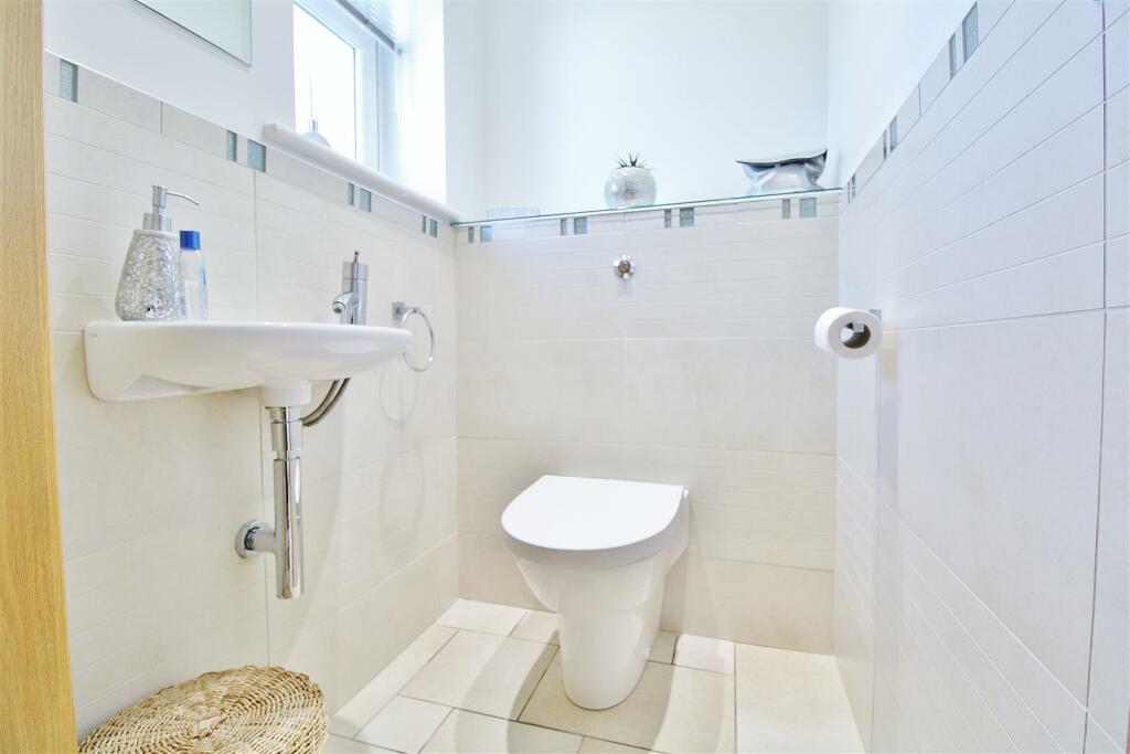 Additional image 19 of Walton Road, Frinton-On-Sea