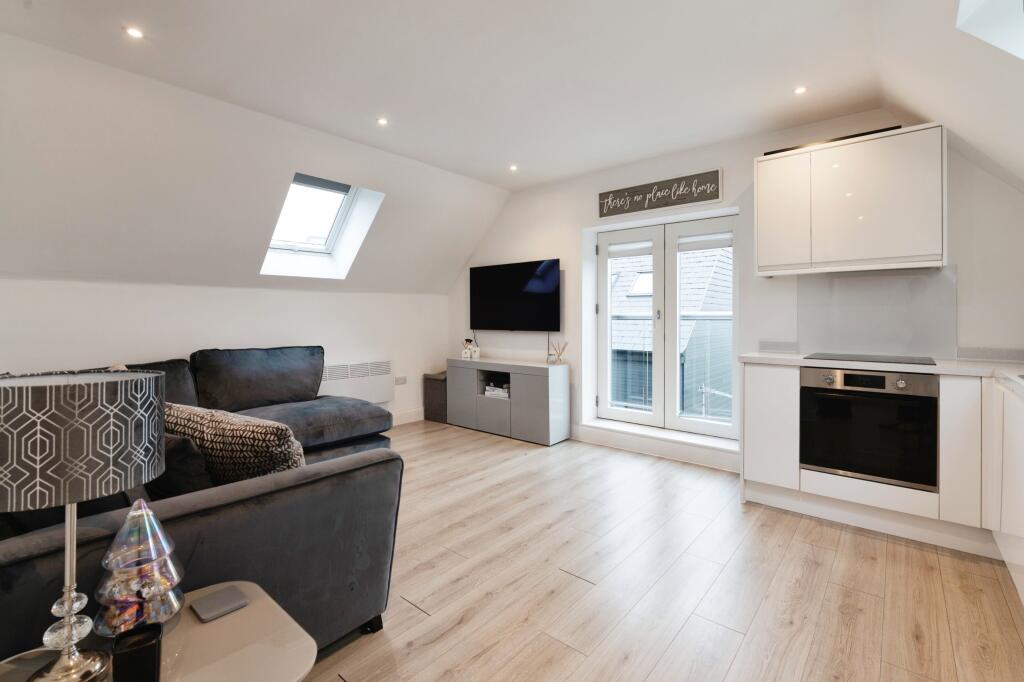 Additional image 7 of The Belvedere, Harding Elms Road, Billericay, Essex, CM11